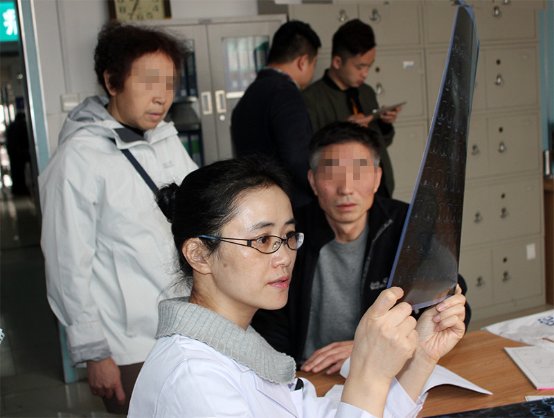 专家7.jpg 专家7.jpg